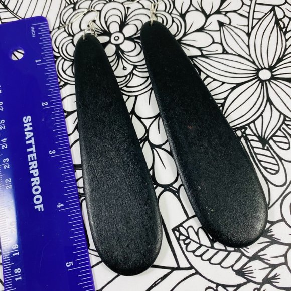 Black Long sexy modern wooden teardrop earrings - Picture 3 of 4